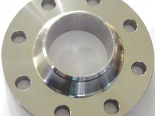 Weld neck raised face flange
